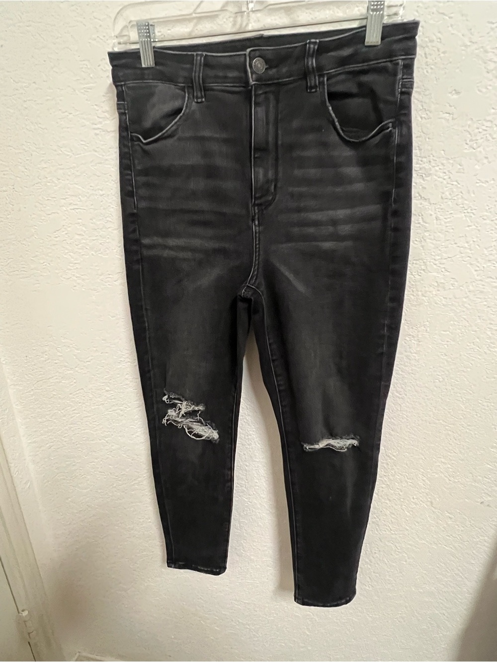American eagle Outfitters Black Distressed Skinny Jeans X-Short